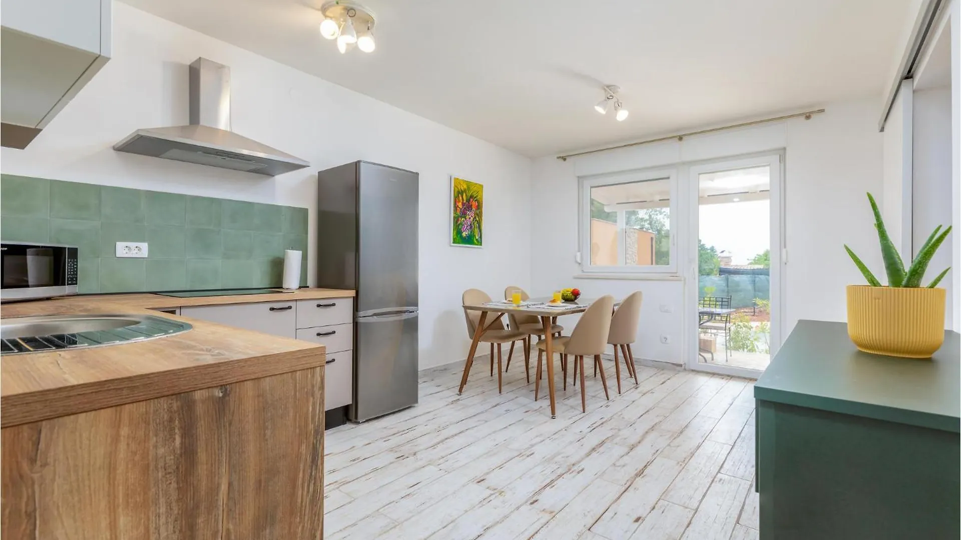 Awesome Home In Peroj With Jacuzzi Holiday home
