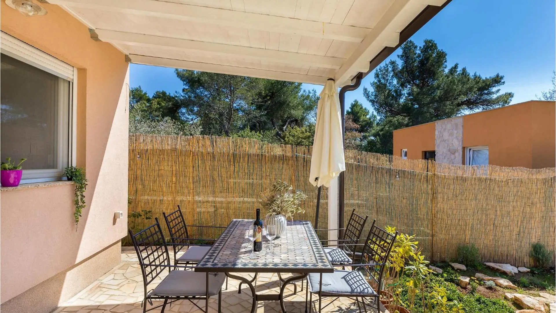 Awesome Home In Peroj With Jacuzzi Croatia
